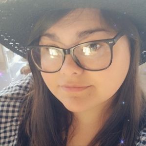 Meet your Posher, Kyndra